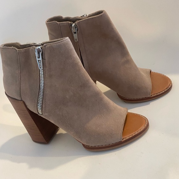 Dolce Vita booties size 6 - Picture 3 of 11